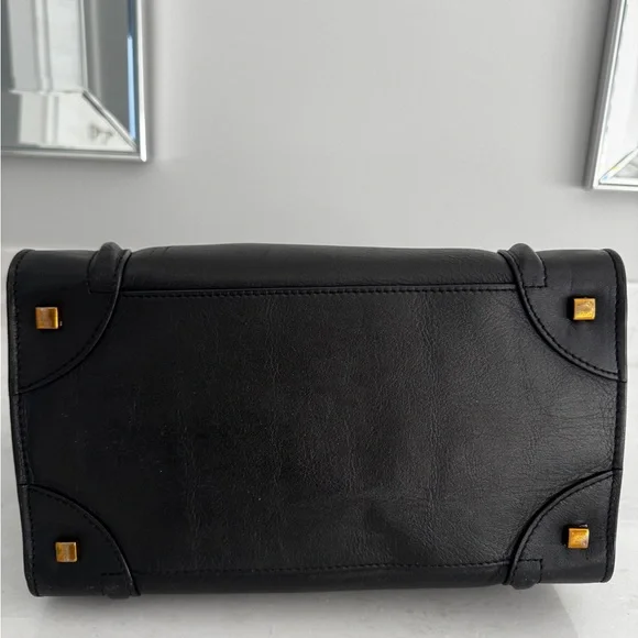 CÉLINE
Black Calfskin Luggage Tote - Picture 6 of 7
